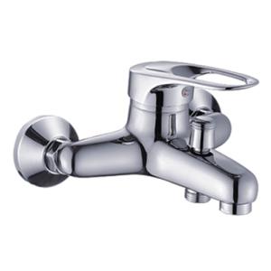 P30215 Смеситель для ванны с коротким изливом и переключателем для душа