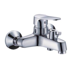 P30218 Смеситель для ванны с коротким изливом и переключателем для душа